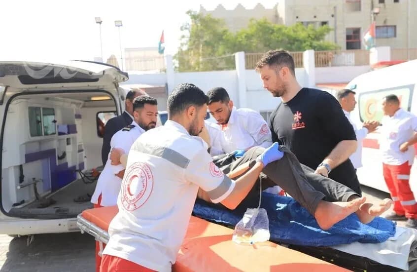 نفاد 726 صنفاً طبياً يهدد آلاف المرضى في فلسطين