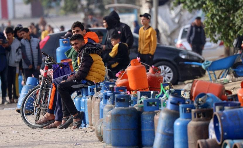 هيئة البترول: دخول 4 شاحنات غاز إلى غزة