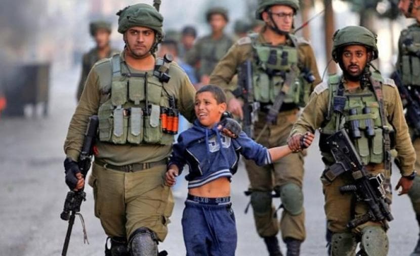 360 طفلًا فلسطينيًا يواجهون الاعتقال والانتهاكات داخل سجون الاحتلال