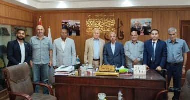 وفد فلسطينى يزور اتحاد عمال مصر ويشيد بمواقفه الداعمة لقضيتهم