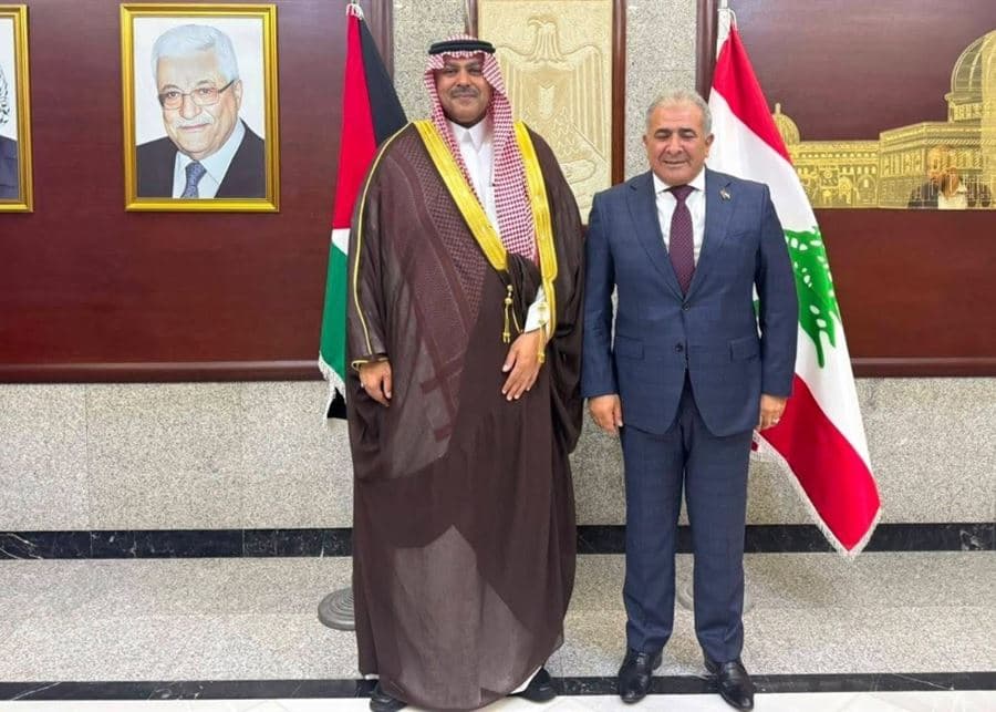 سفير دولة فلسطين استقبل السفير السعودي وأطلعه على اوضاع اللاجئين في لبنان