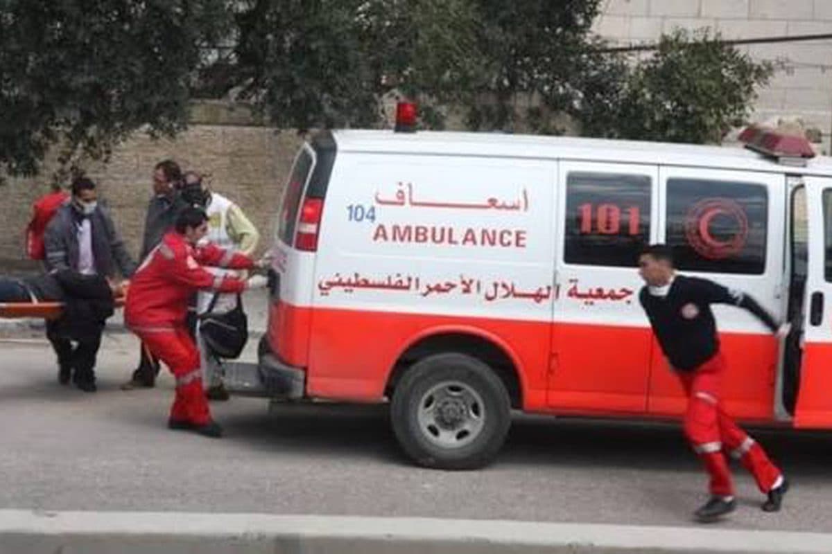اصابات بالاختناق خلال اقتحام محيط محمع فلسطين الطبي