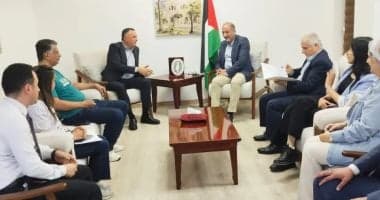 نقيب الصحفيين الفلسطينيين يبحث مع مندوب فلسطين آليات تفعيل دور البرلمان العربي