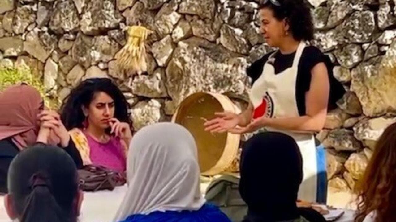قصة من فلسطين: سمر أبو شوشة.. الطاهية والباحثة في ثقافة الطعام