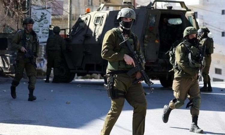 قاضي قضاة فلسطين السابق يحذر من "مذبحة دينية" بالخليل