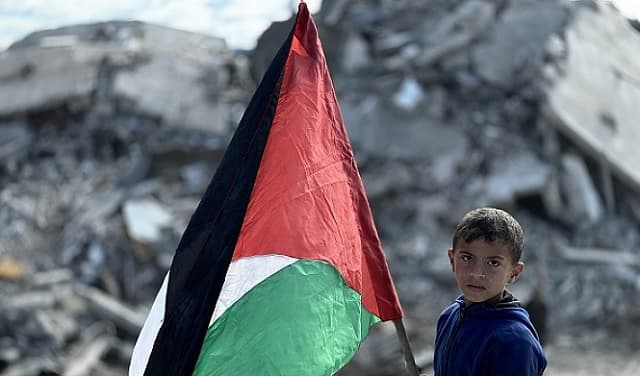 اللجنة المعنية بممارسة الشعب الفلسطيني حقوقه تُطلع مؤسسة “نواة” بالقاهرة على آخر المستجدات