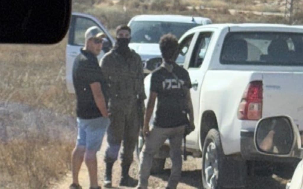 عصابات يهودية تحتجز عضوا بالكونجرس خلال زيارة فلسطين