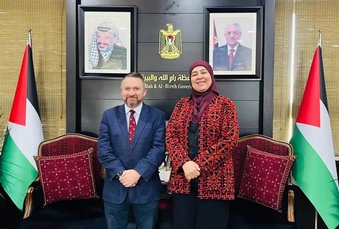 غنام تطلع مستشار وزير الدفاع البريطاني على آخر التطورات في فلسطين