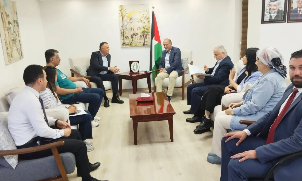 نقيب الصحفيين الفلسطينيين ومندوب فلسطين يبحثان تفعيل دور البرلمان العربي لحماية الصحفيين ودعم غزة