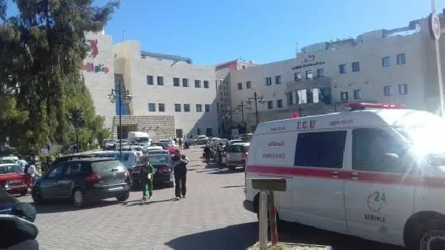 إصابات بالاختناق خلال اقتحام قوات الاحتلال محيط مجمع فلسطين الطبي ومخيم قدورة في رام الله
